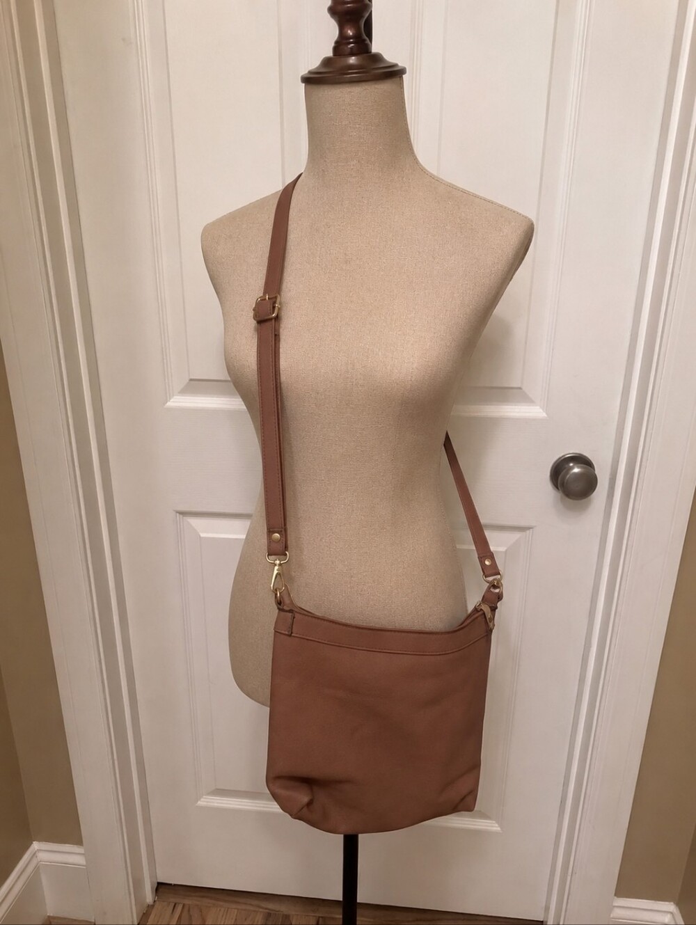 Medium HOBO/Crossbody Bag By JEN &Co  Retaila For $50